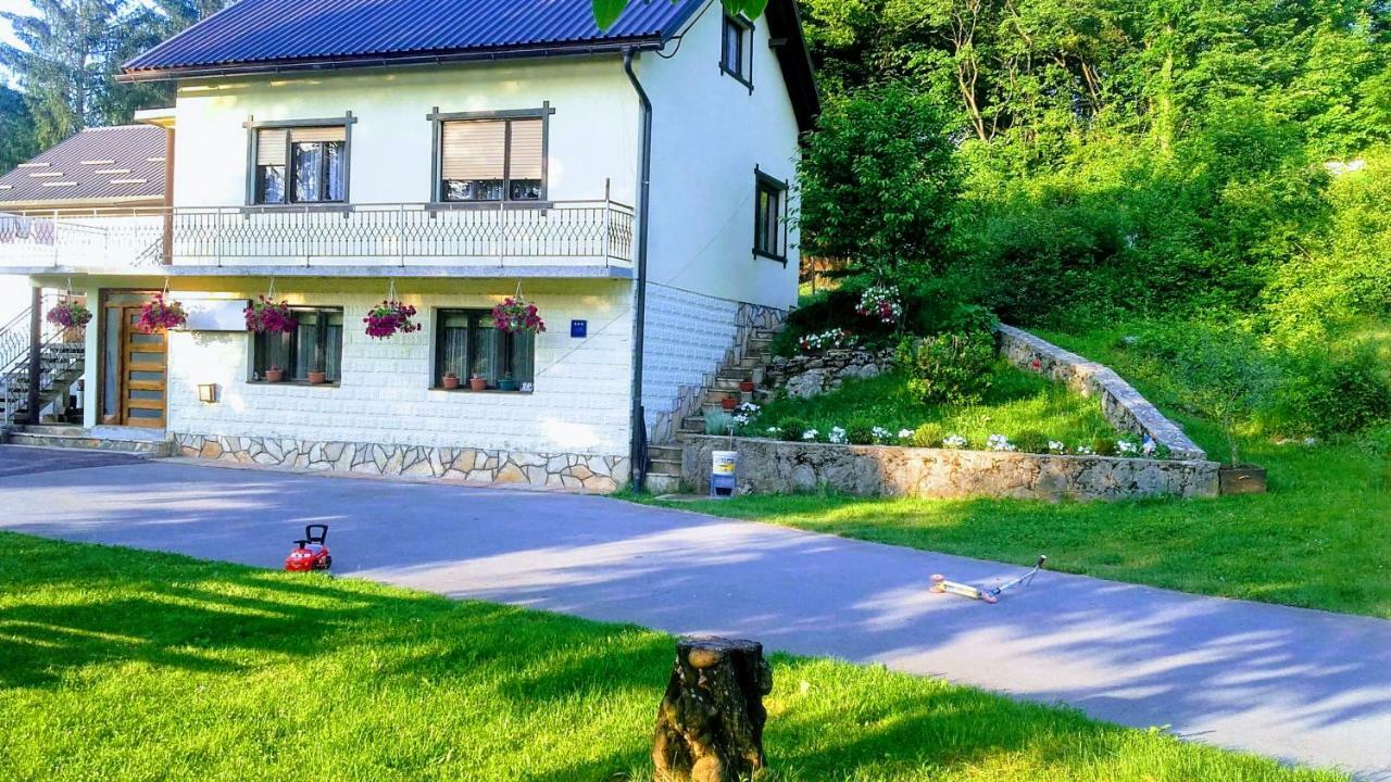 Apartamento Sokol Ogulin Exterior foto